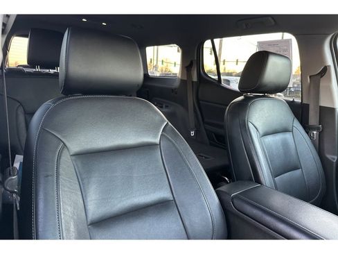 Used 2019 GMC Acadia SLT image 19