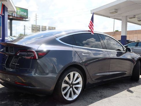 Used 2018 Tesla Model 3 Long Range AWD/4WD image 5