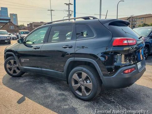 Certified 2017 Jeep Cherokee Latitude w/ Comfort & Sound Group FWD image 9