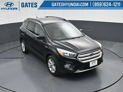 Used 2018 Ford Escape SE AWD/4WD image 46
