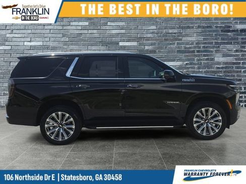 Used 2025 Chevrolet Tahoe High Country AWD/4WD image 7