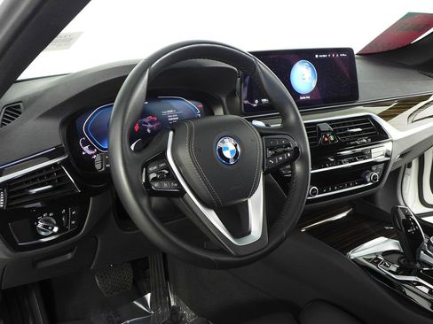 Certified 2023 BMW 530e 530e iPerformance w/ Convenience Package image 30