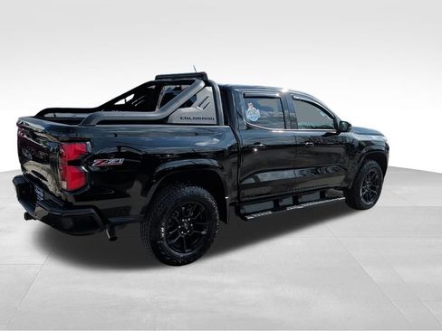 Used 2025 Chevrolet Colorado Z71 w/ Midnight Edition image 7