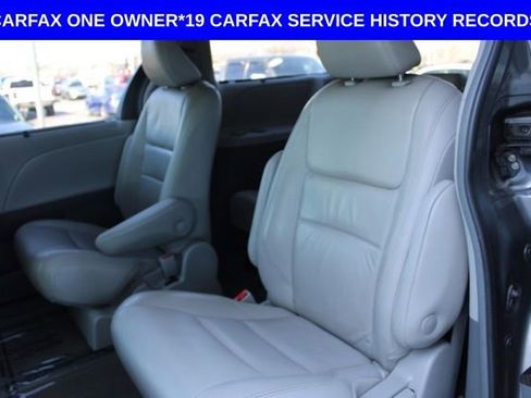 Used 2018 Toyota Sienna XLE w/ XLE Navigation Package AWD/4WD image 25