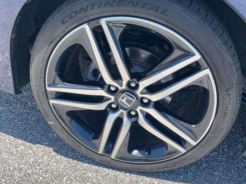 Used 2017 Honda Accord Sport image 17