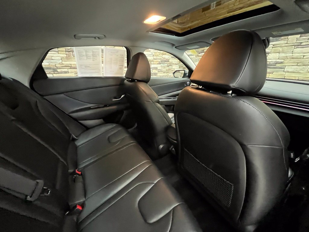 Certified 2024 Hyundai Elantra Limited FWD image 37