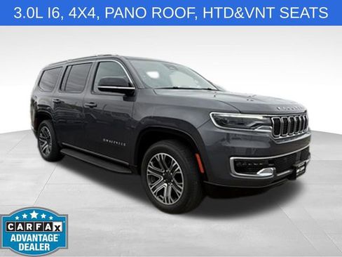 Used 2023 Jeep Wagoneer 4WD w/ Premium Group I image 2