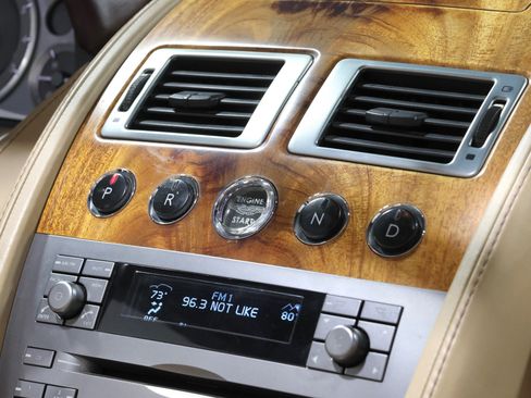 Used 2006 Aston Martin DB9 Volante RWD image 55