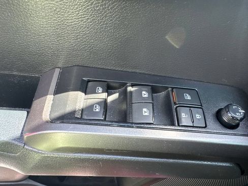 Used 2022 Toyota Tacoma TRD Sport w/ TRD Premium Sport Package RWD image 16