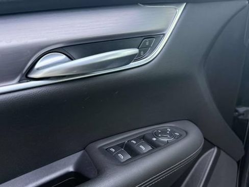 Certified 2024 Cadillac XT5 Luxury w/ LPO, Floor Liner Package AWD/4WD image 44