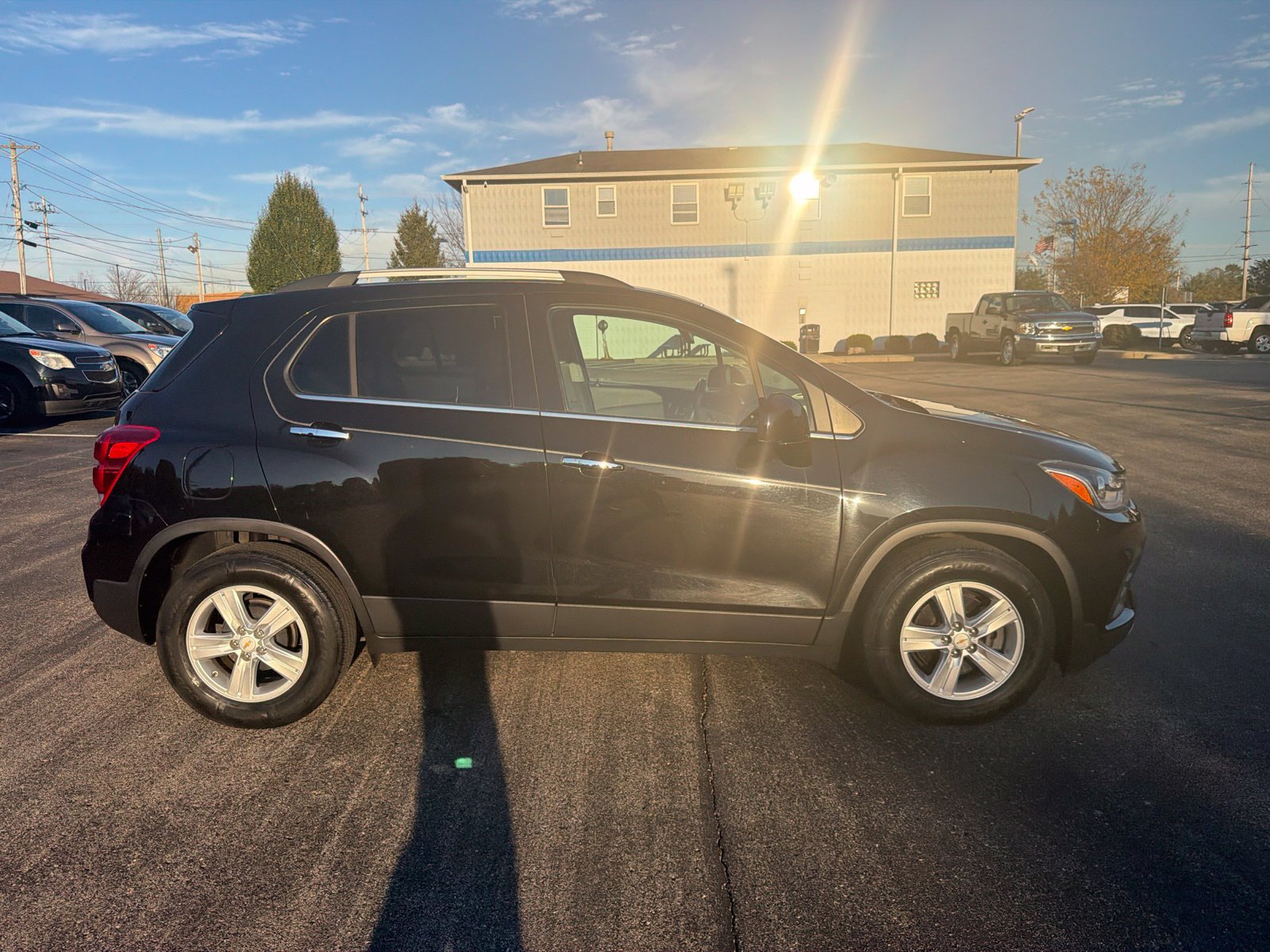 Used 2019 Chevrolet Trax LT w/ LT Convenience Package FWD image 6