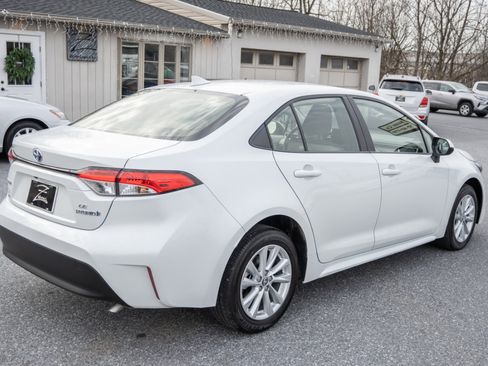 Used 2024 Toyota Corolla LE image 11