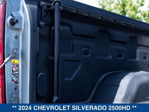 Used 2024 Chevrolet Silverado 2500 Custom w/ Custom Value Package AWD/4WD image 29