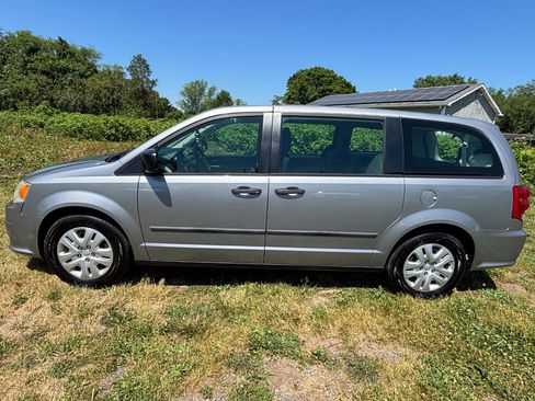 Used 2014 Dodge Grand Caravan American Value Package FWD image 8