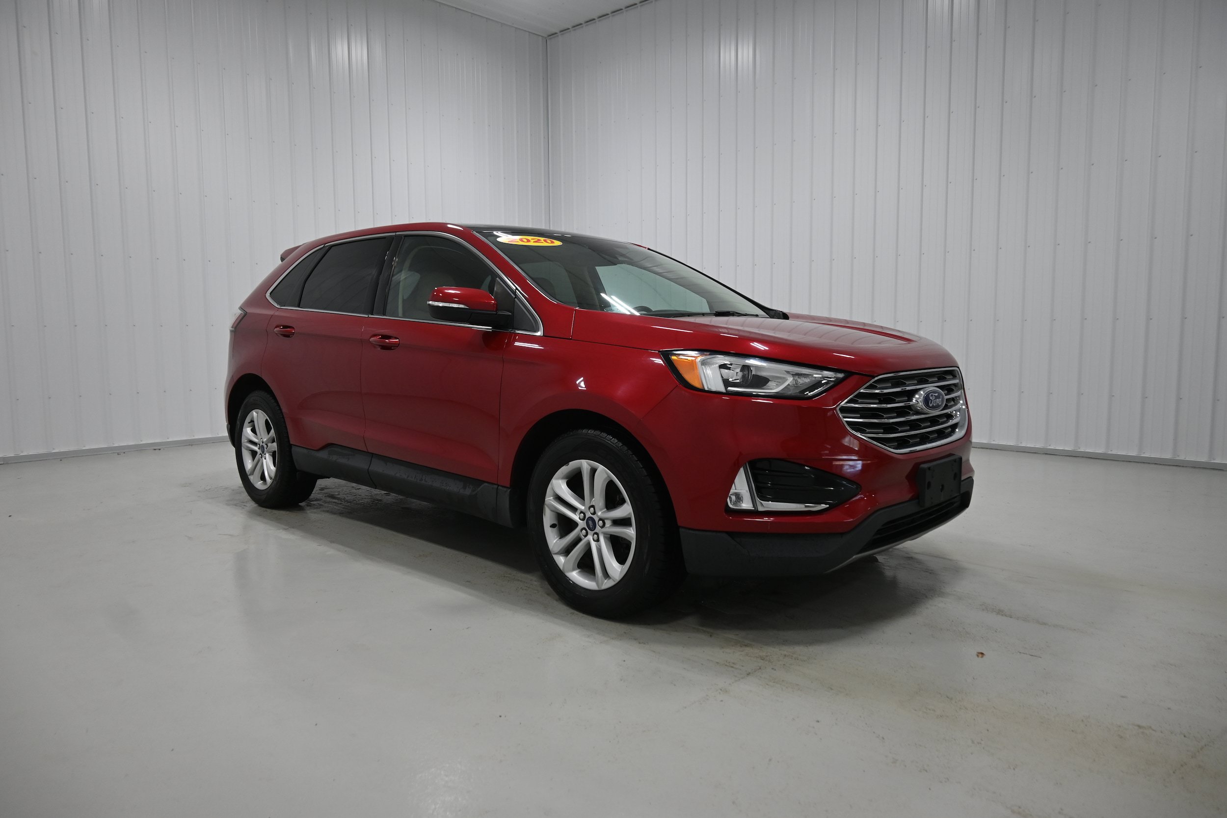 Used 2020 Ford Edge SEL w/ Cold Weather Package AWD/4WD image 3