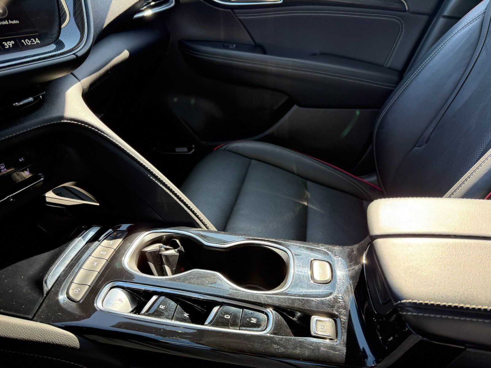 Certified 2022 Buick Envision Essence w/ Technology Package II FWD image 33