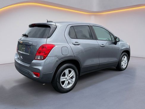 Used 2020 Chevrolet Trax LS w/ Tint and Cruise Package FWD image 3