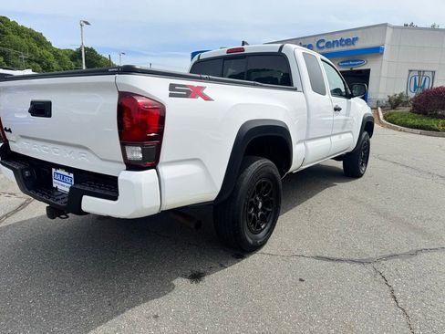 Used 2022 Toyota Tacoma SR w/ SX Package AWD/4WD image 6