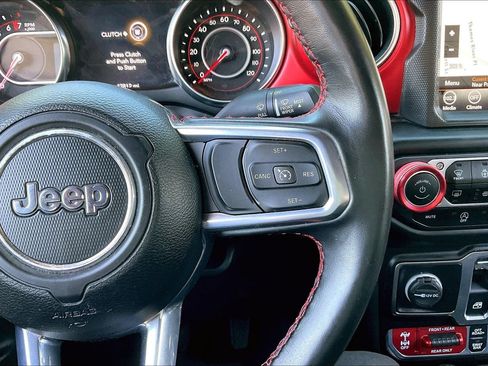 Used 2022 Jeep Wrangler Rubicon w/ LED Lighting Group AWD/4WD image 17
