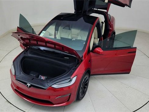 Used 2023 Tesla Model X image 80
