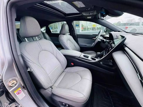 Used 2019 Toyota Avalon Limited w/ All Weather Liner Package image 19