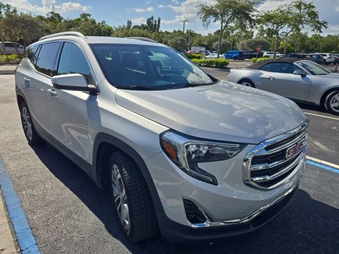 Used 2020 GMC Terrain SLT w/ Preferred Package FWD image 1