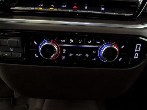 Used 2026 GMC Sierra 1500 SLT AWD/4WD image 22