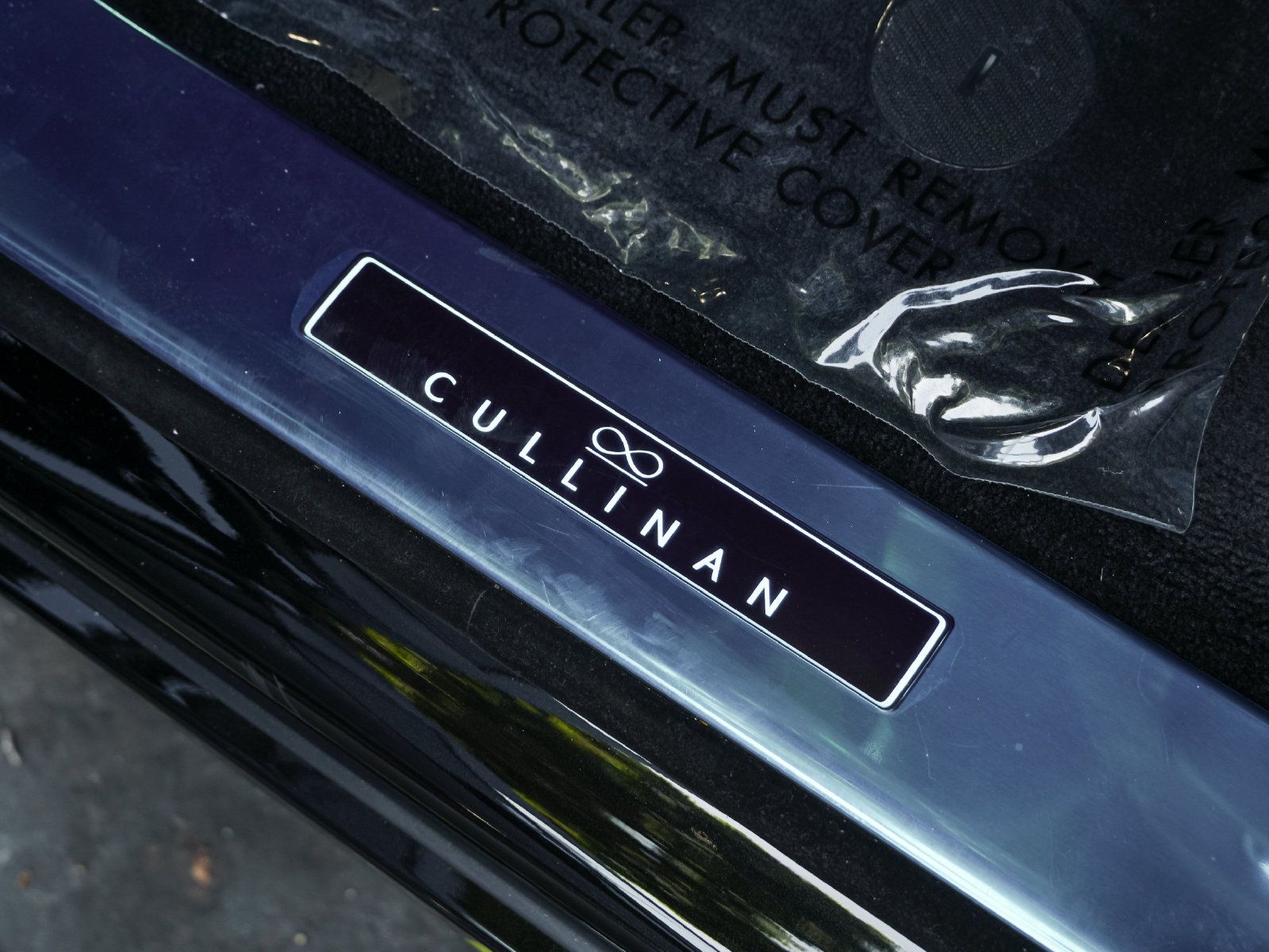 New 2027 Rolls-Royce Cullinan Black Badge AWD/4WD image 19