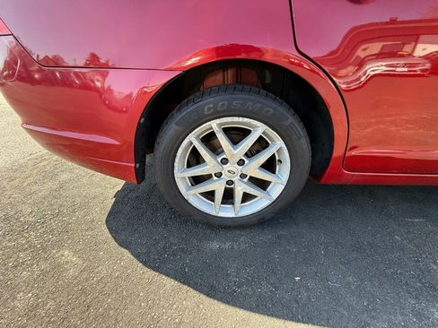 Used 2012 Ford Fusion SEL image 18