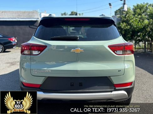 Used 2025 Chevrolet TrailBlazer LT AWD/4WD image 5