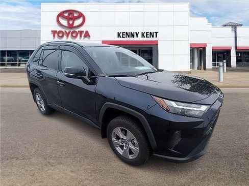 Used 2023 Toyota RAV4 XLE AWD/4WD image 1
