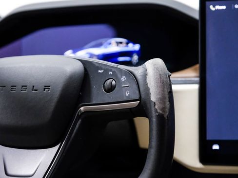 Used 2023 Tesla Model S Standard Range image 19