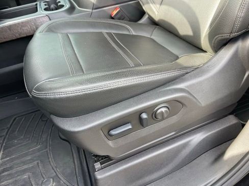 Used 2023 GMC Sierra 3500 Denali image 20