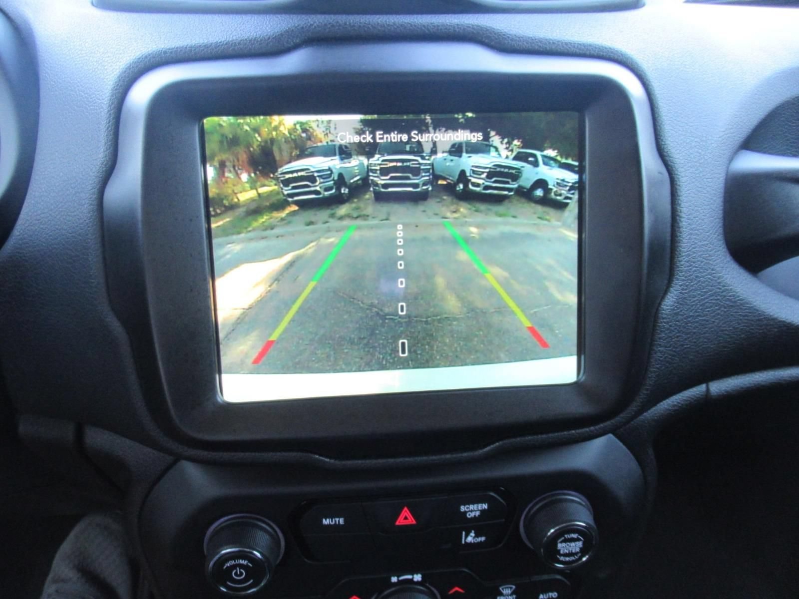 Certified 2023 Jeep Renegade Latitude AWD/4WD image 32