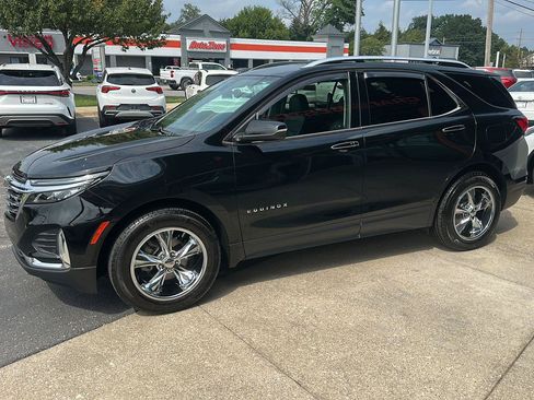 Used 2024 Chevrolet Equinox Premier FWD image 6