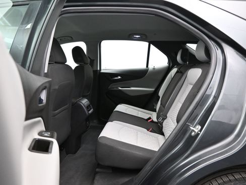 Used 2019 Chevrolet Equinox LS image 11