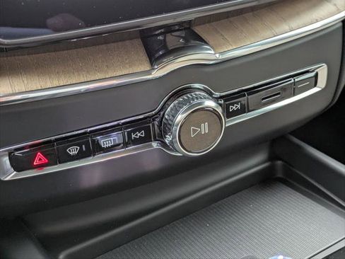 New 2026 Volvo XC60 T8 Plus w/ Climate Package image 10