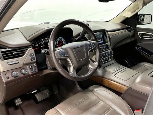Used 2020 GMC Yukon Denali AWD/4WD image 16
