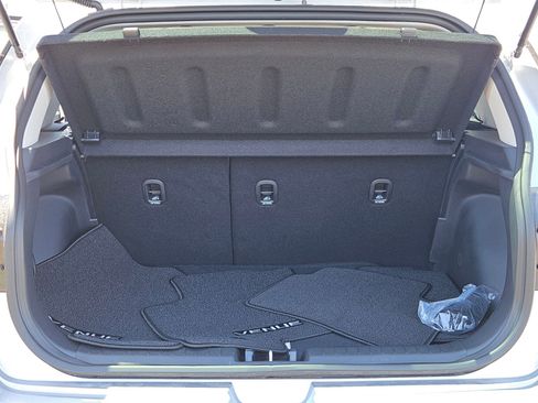Certified 2026 Hyundai Venue SEL FWD image 5