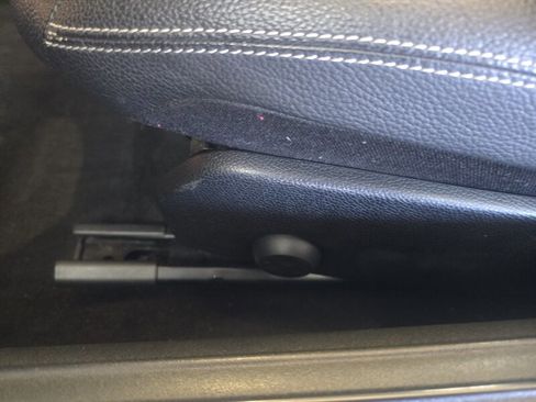 Used 2014 Mercedes-Benz SLK 250 image 14