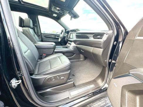 Used 2023 GMC Yukon Denali w/ Denali Reserve Package AWD/4WD image 30