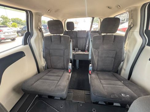 Used 2017 Dodge Grand Caravan SE w/ Power Window Group FWD image 16