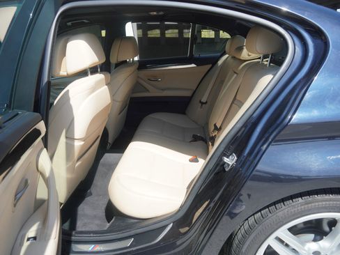 Used 2016 BMW 550i xDrive Sedan AWD/4WD image 36