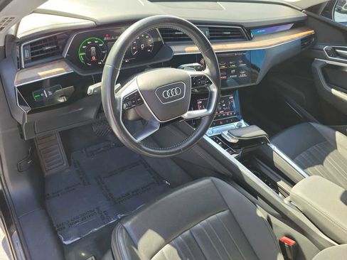 Used 2019 Audi e-tron Premium Plus image 2