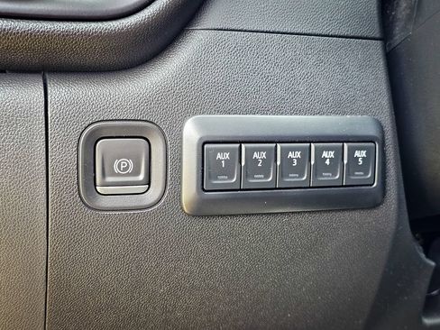 Used 2024 GMC Sierra 3500 Pro w/ Convenience Package AWD/4WD image 17
