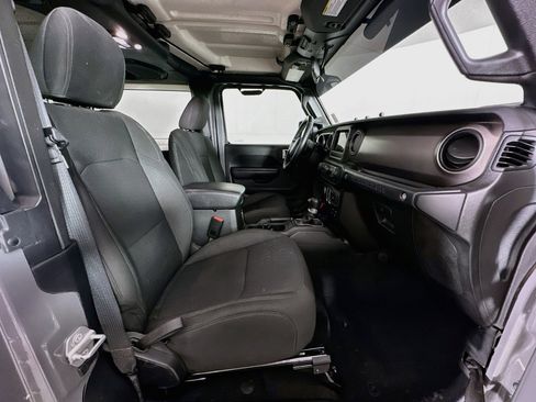 Used 2020 Jeep Wrangler Sport AWD/4WD image 26