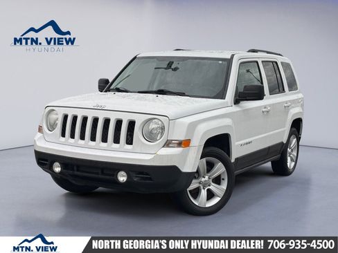 Used 2013 Jeep Patriot Latitude FWD image 1