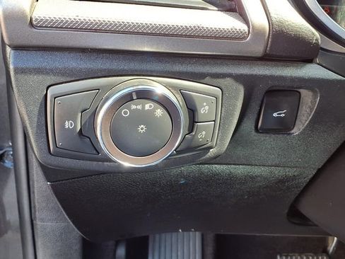 Used 2019 Ford Fusion SE w/ Equipment Group 151A image 15