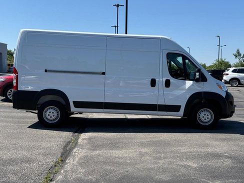 Used 2026 RAM ProMaster 2500 w/ Convenience Group FWD image 2