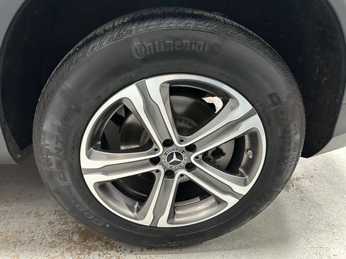 Used 2022 Mercedes-Benz GLC 300 4MATIC image 25